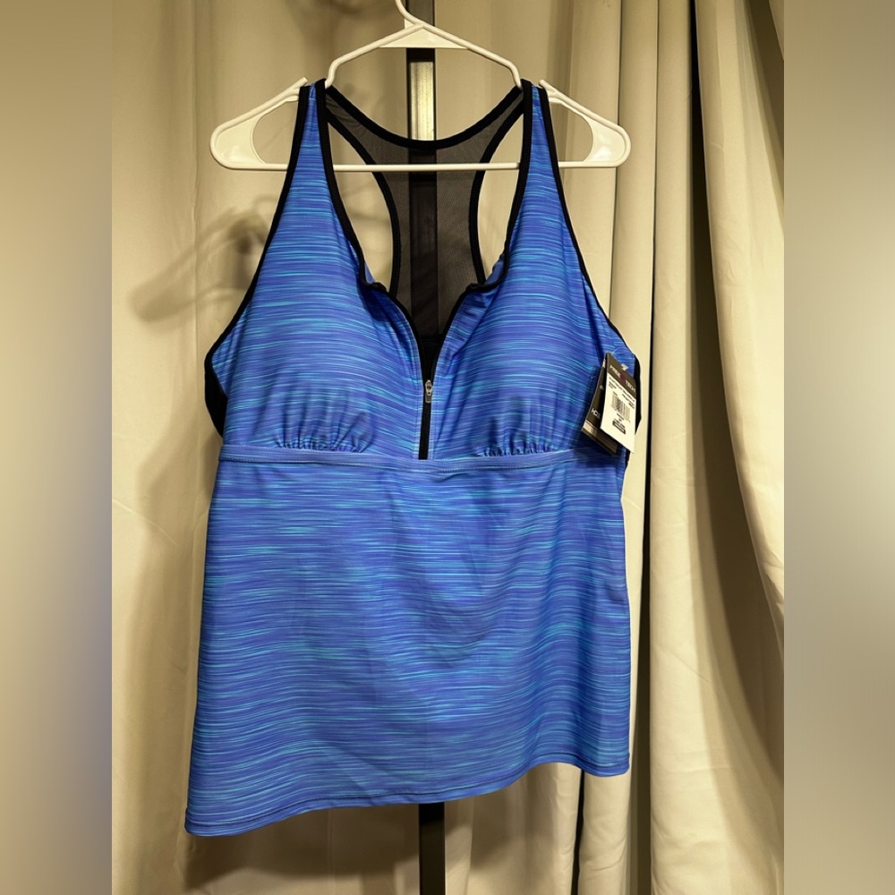 NWTAG Sporty Blue Mix “ Free Tech “ Shelf Bra Tankini Top